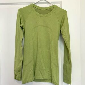 Lululemon long sleeve green swiftly tech like new size 6
